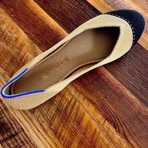 Rothy’s camel captoe flat size 8.5 NWT